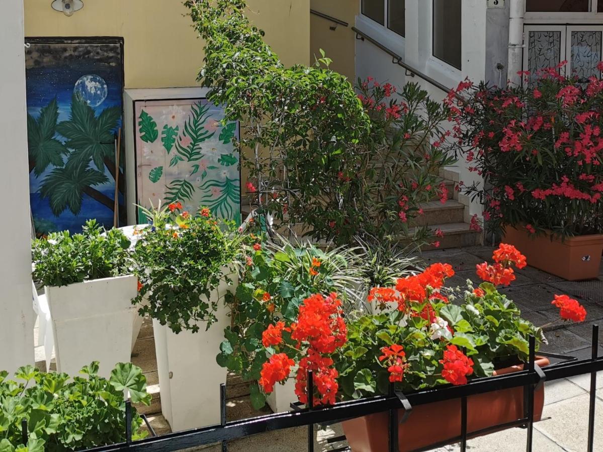 Nina Deluxe Superior 5 Star Apartment, Your Piece Of Heaven By The Sea & Park Novigrad Istria Esterno foto